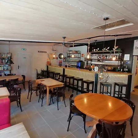 Type A 6 Persoons Met 3 Slaapkamers En Overdekt Terras * Touzac (Lot)