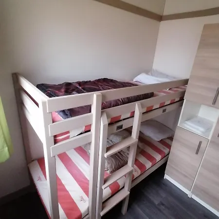 Type A 6 Persoons Met 3 Slaapkamers En Overdekt Terras Touzac (Lot)